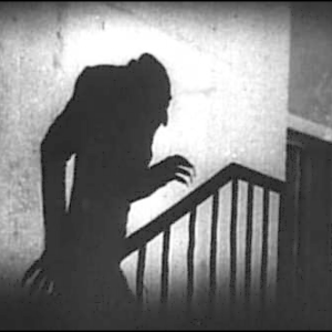 Nosferatu_shadow_on_stairs